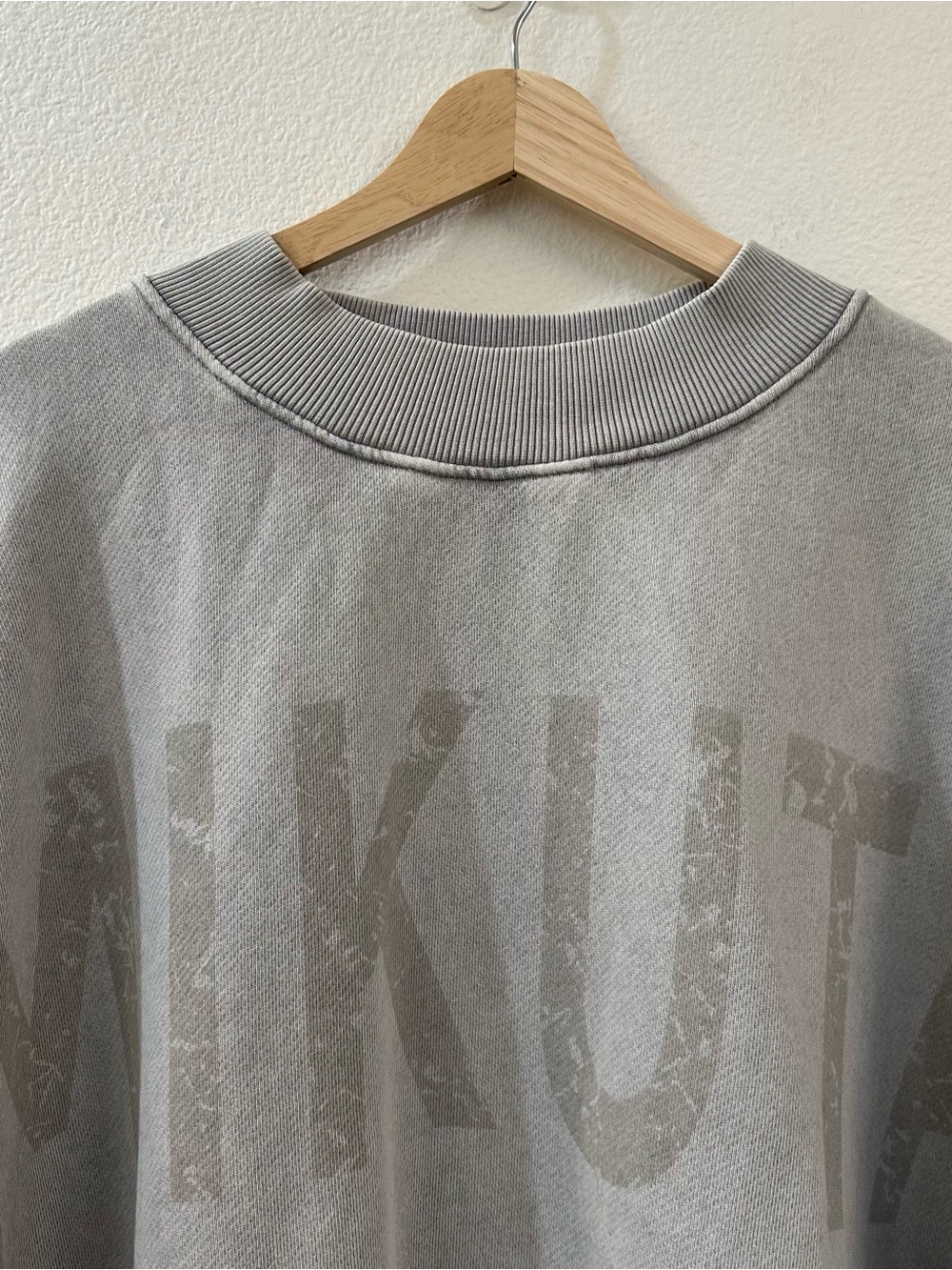 MIKUTA Womens The Light Mikuta Sweater Gray Pullover Sweatshirt Size Medium - Picture 6 of 15